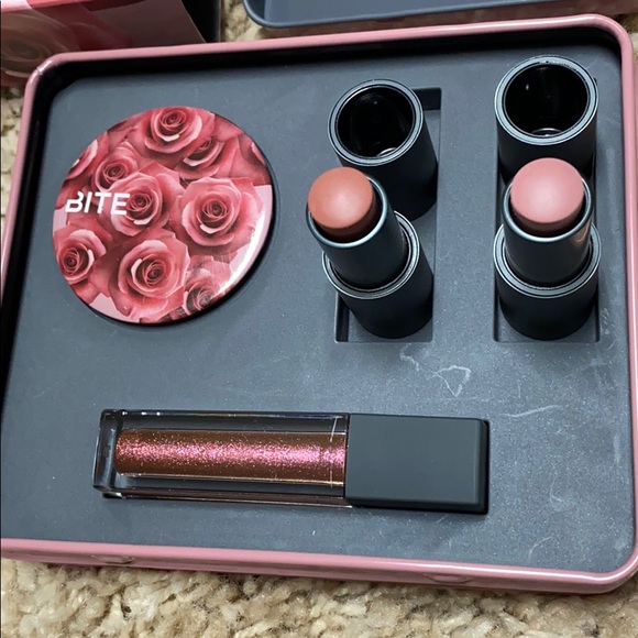 Bite Beauty Other - Bite lipstick set